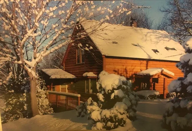 $1,379,999 | W2060 Kings Lane, East Troy, WI 53120