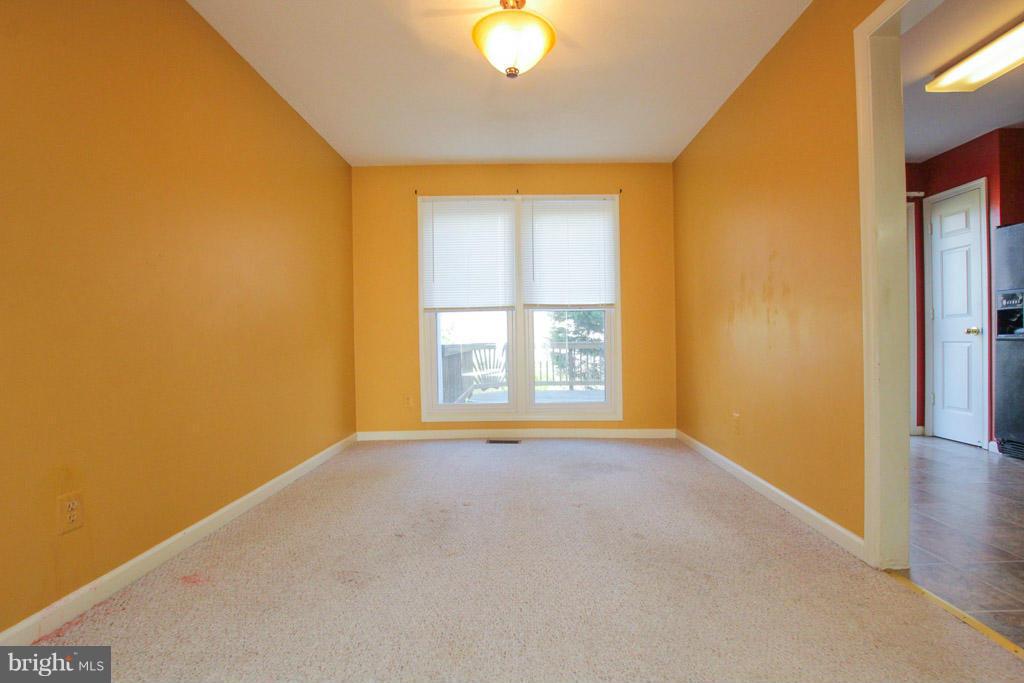 306 Harrogate Road Fredericksburg, VA 22406 - Photo 9 of 27 Dining Room