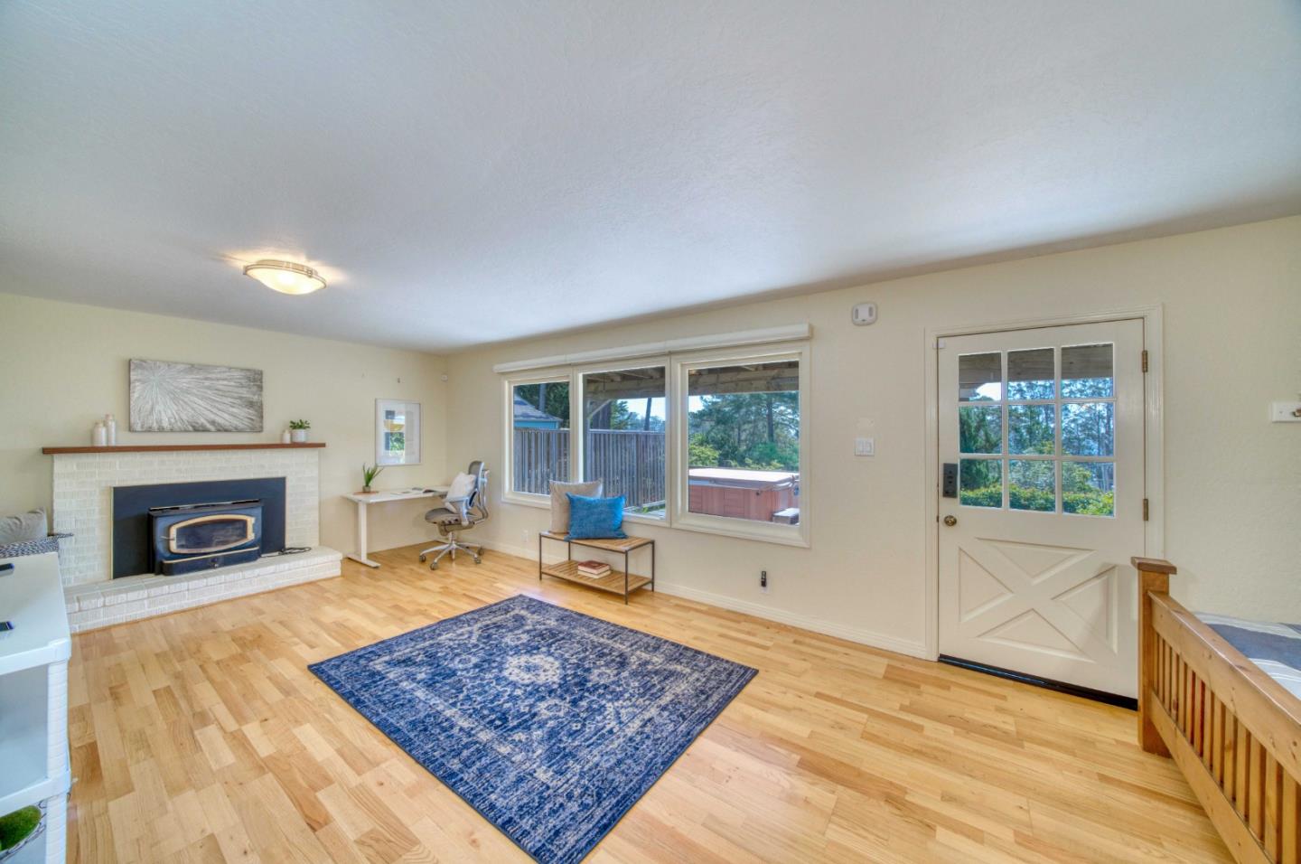 554 Francisco Street El Granada, CA 94018 - Photo 16 of 43 Gallery Image 16