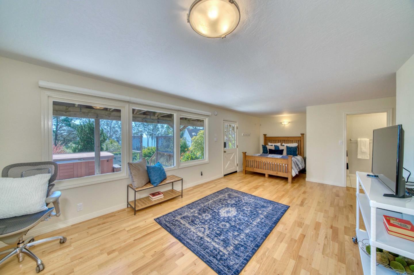 554 Francisco Street El Granada, CA 94018 - Photo 18 of 43 Gallery Image 18