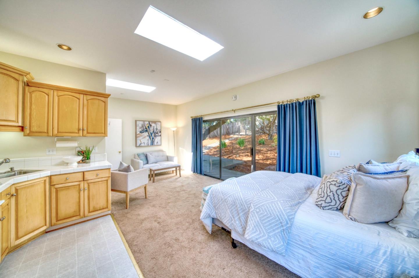 554 Francisco Street El Granada, CA 94018 - Photo 27 of 43 Gallery Image 27