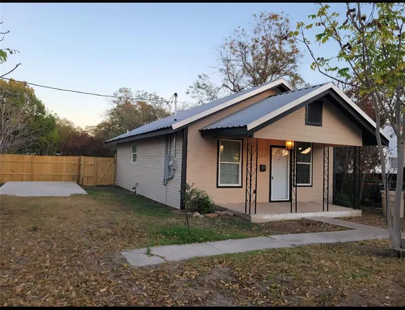 $124,000 | 201 2nd Street, Bangs, TX 76823