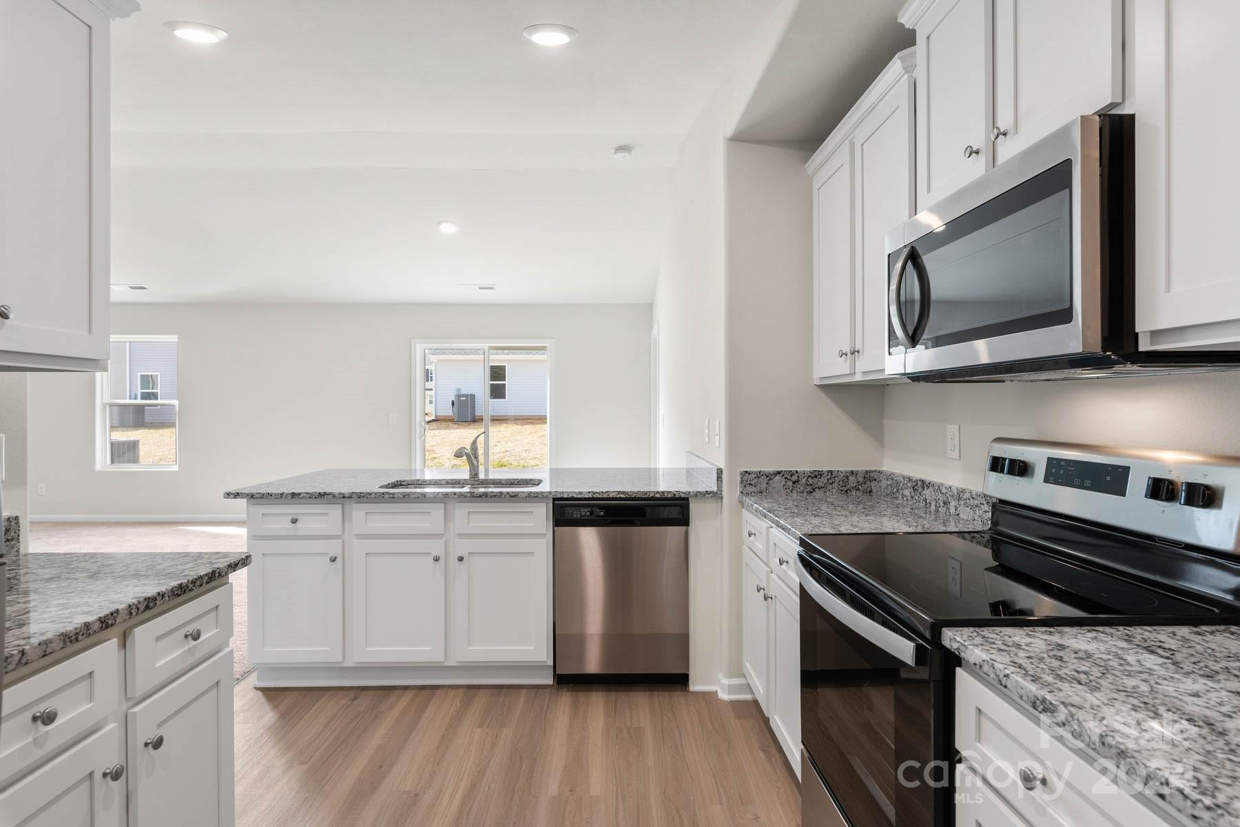 1460 Nia Road Charlotte, NC 28215 - Photo 3 of 9 Gallery Image 3