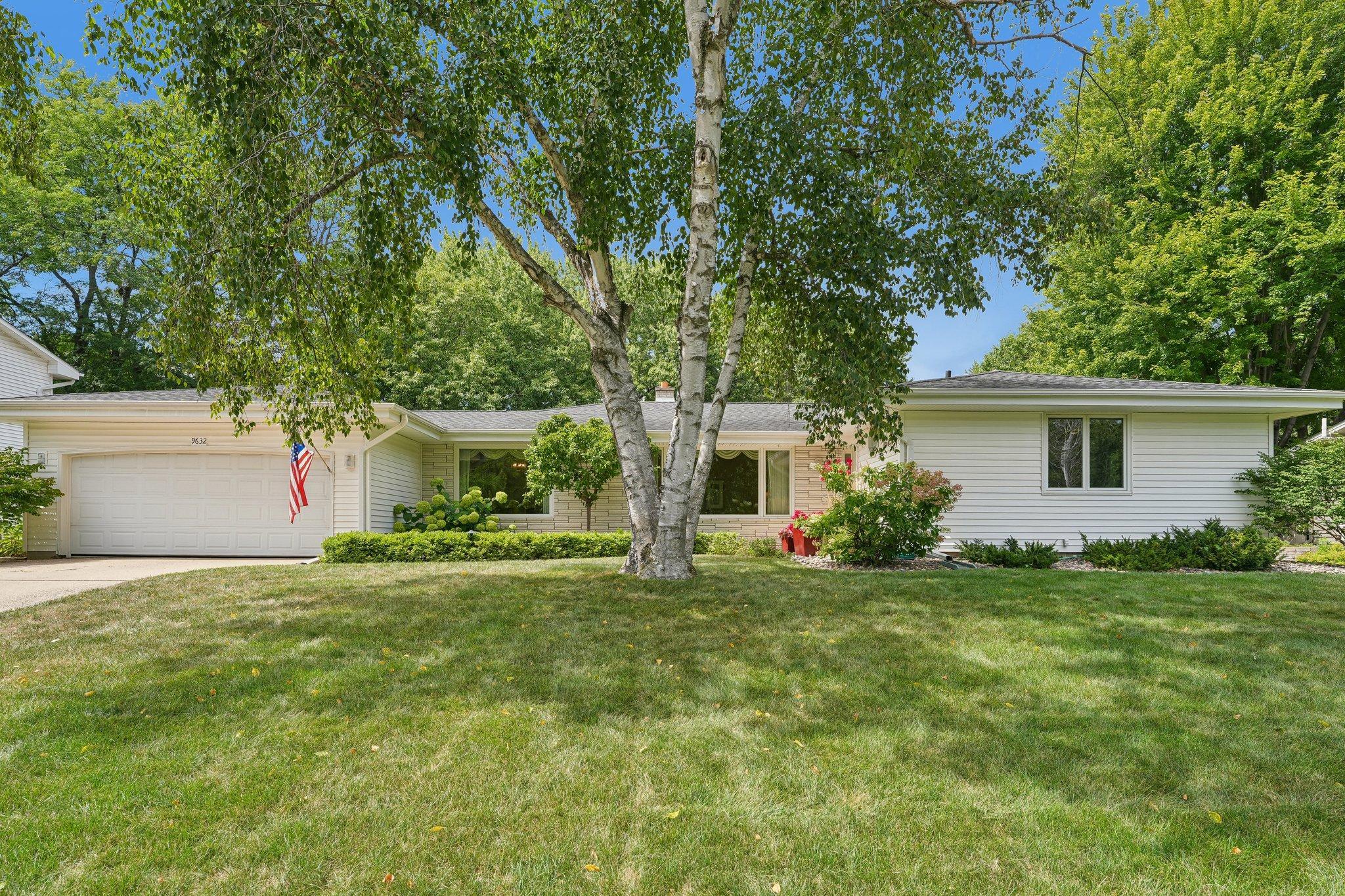 9632 Oxborough Road Bloomington, MN 55437 - Photo 1 of 42 Gallery Image 1