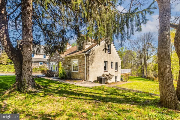 $540,000 | 405 East Woodland Avenue, Springfield, PA 19064