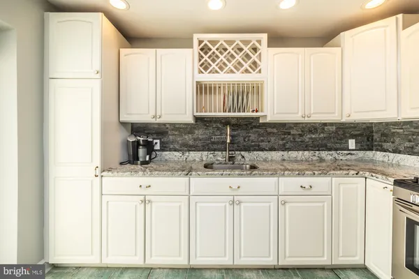 $540,000 | 405 East Woodland Avenue, Springfield, PA 19064
