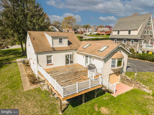 $540,000 | 405 East Woodland Avenue, Springfield, PA 19064