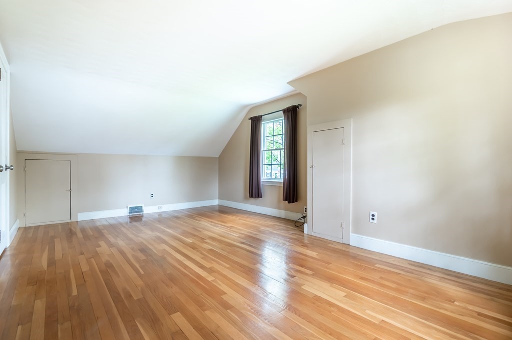 77 John Carver Road Reading, MA 01867 - Photo 19 of 28 Gallery Image 19