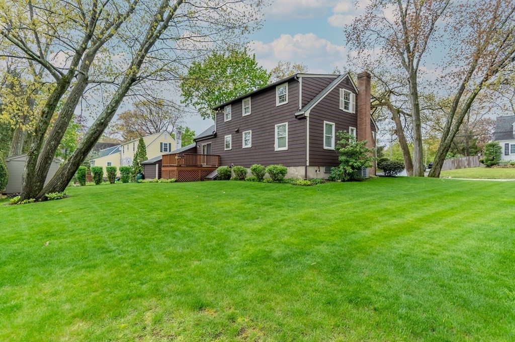 77 John Carver Road Reading, MA 01867 - Photo 2 of 28 Gallery Image 2