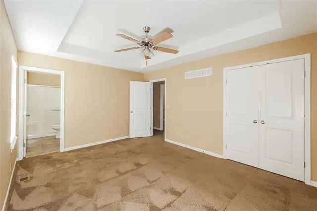 $2,085 | 1613 Northwest High View Drive, Grain Valley, MO 64029