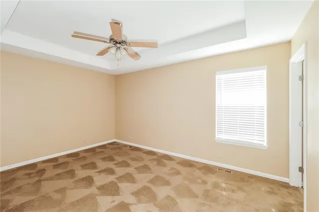 $2,085 | 1613 Northwest High View Drive, Grain Valley, MO 64029