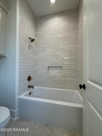 $749,000 | 102 Saltmeadow Lane, Lafayette, LA 70508