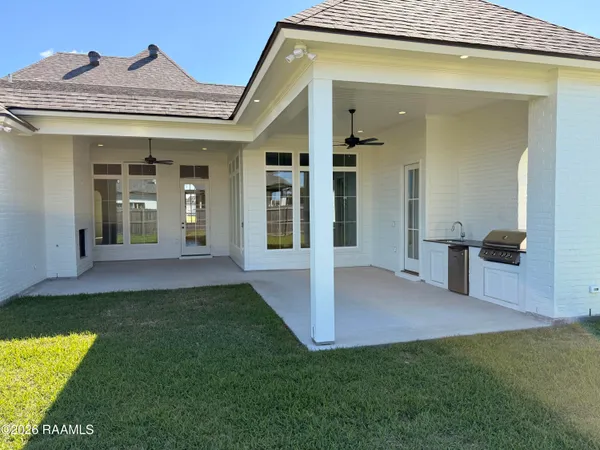 $749,000 | 102 Saltmeadow Lane, Lafayette, LA 70508