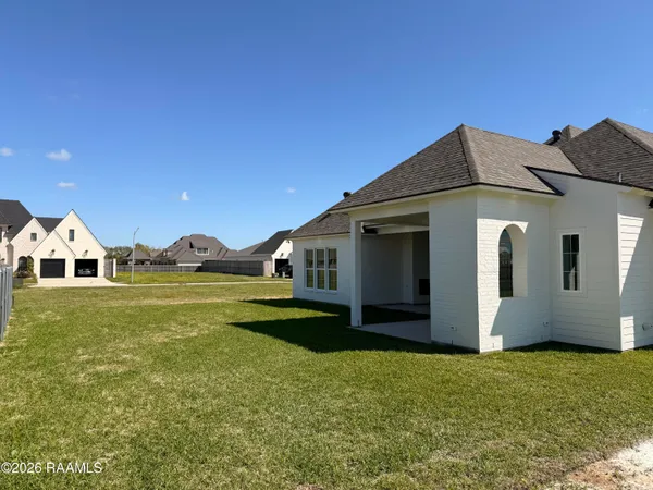 $749,000 | 102 Saltmeadow Lane, Lafayette, LA 70508