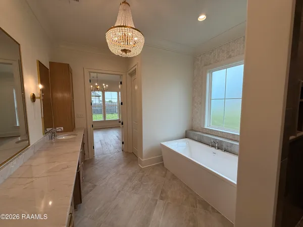 $749,000 | 102 Saltmeadow Lane, Lafayette, LA 70508