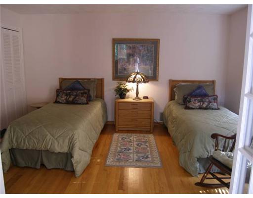 3 Beacon Hill Road, Unit B2 Newport, RI 02840 - Photo 7 of 12 Bedroom. First Floor Bedroom