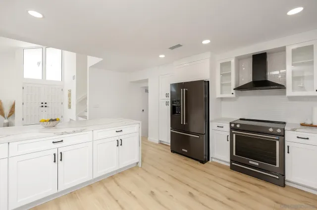 $1,649,000 | 10720 Old Saybrook Drive, San Diego, CA 92129