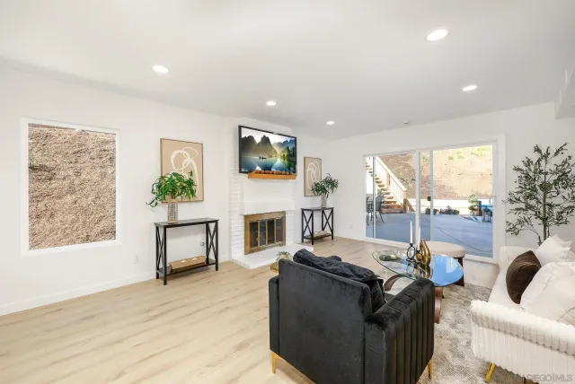 $1,649,000 | 10720 Old Saybrook Drive, San Diego, CA 92129