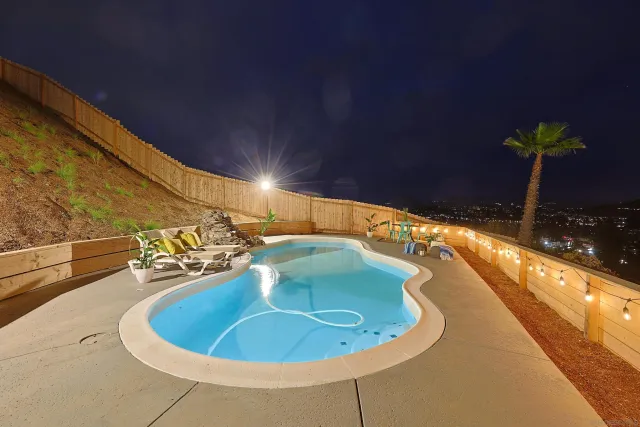 $1,649,000 | 10720 Old Saybrook Drive, San Diego, CA 92129