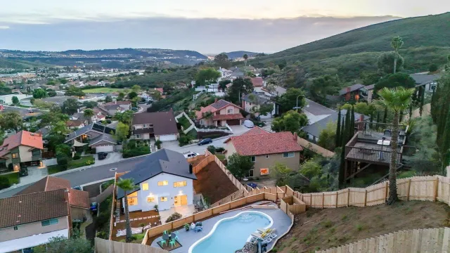 $1,649,000 | 10720 Old Saybrook Drive, San Diego, CA 92129