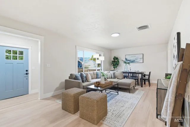 $575,000 | 325 West Howe Street, Boise, ID 83706