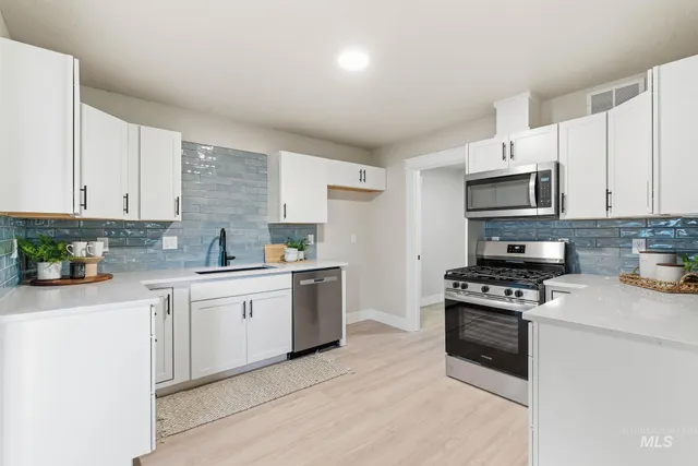 $575,000 | 325 West Howe Street, Boise, ID 83706