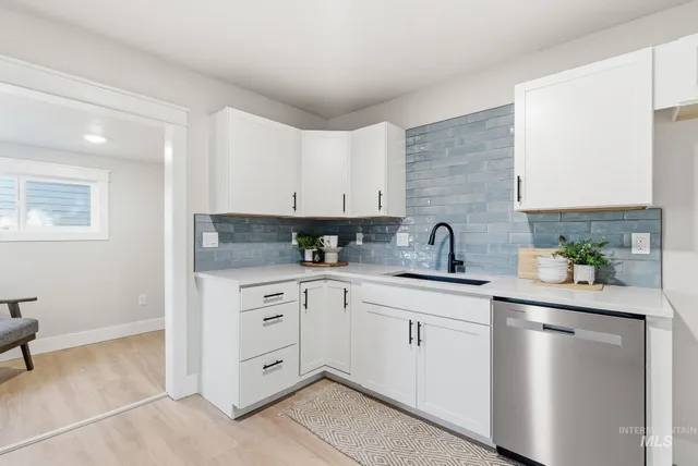 $575,000 | 325 West Howe Street, Boise, ID 83706