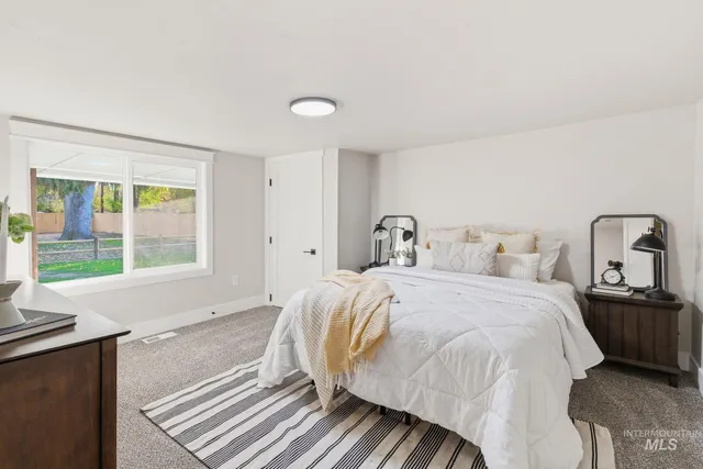 $575,000 | 325 West Howe Street, Boise, ID 83706