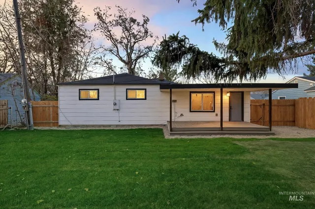 $575,000 | 325 West Howe Street, Boise, ID 83706