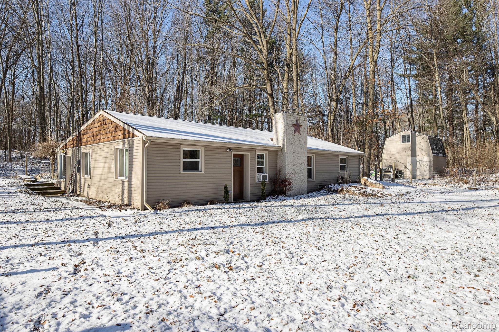 4139 Flint River Road Columbiaville, MI 48421 - Photo 3 of 44 Gallery Image 3