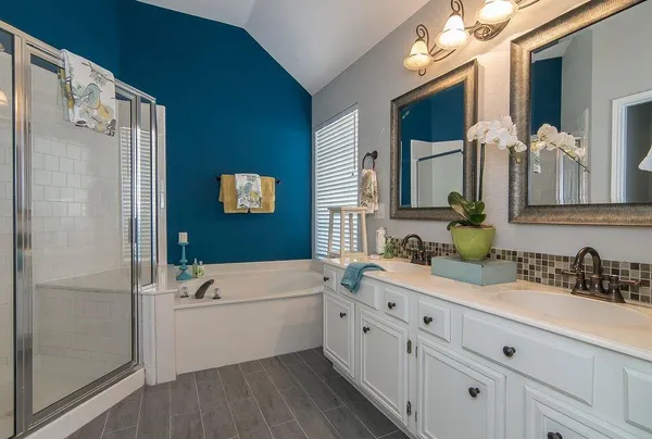 $2,700 | 10212 Waters Drive, Irving, TX 75063