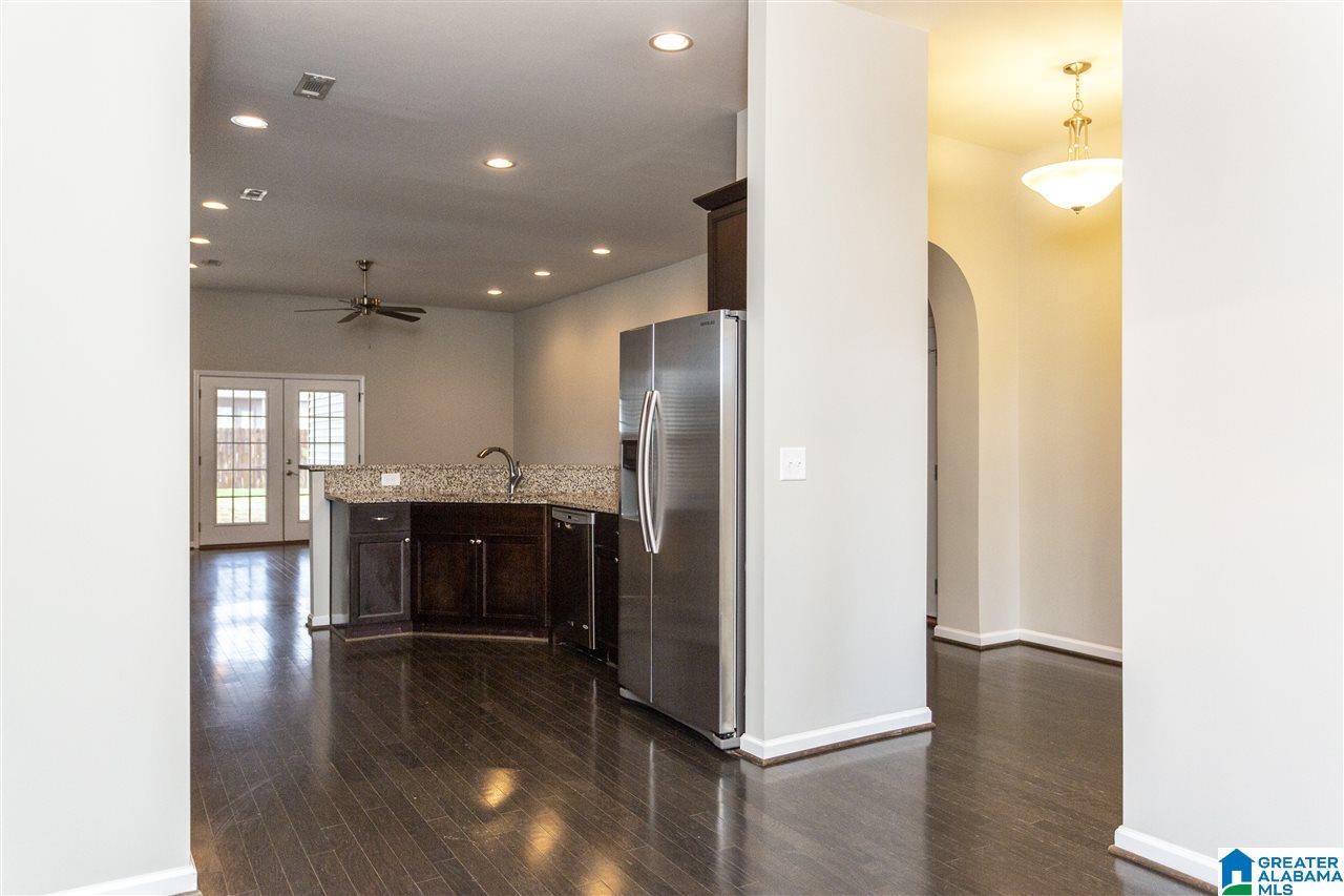 836 Michelle Manor Calera, AL 35040 - Photo 4 of 44