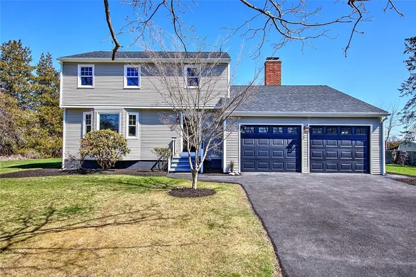 $949,900 | 3 Pinetop Road, Barrington, RI 02806