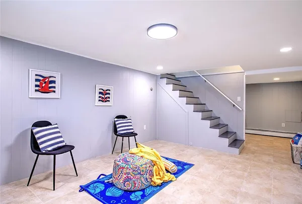 $949,900 | 3 Pinetop Road, Barrington, RI 02806