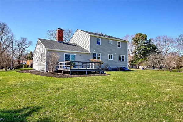 $949,900 | 3 Pinetop Road, Barrington, RI 02806