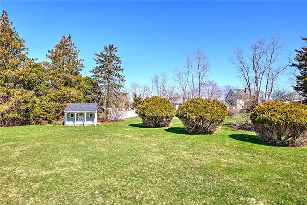 $949,900 | 3 Pinetop Road, Barrington, RI 02806