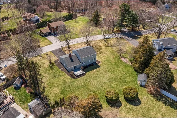 $949,900 | 3 Pinetop Road, Barrington, RI 02806