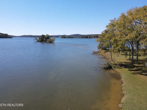 $699,900 | 254 Karen Drive, Spring City, TN 37381