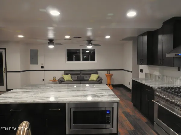 $699,900 | 254 Karen Drive, Spring City, TN 37381