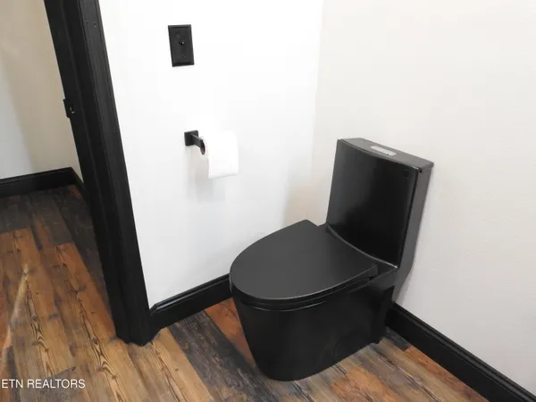 $699,900 | 254 Karen Drive, Spring City, TN 37381