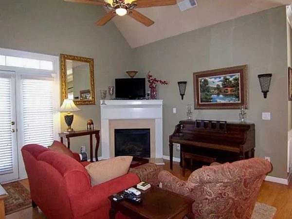 $2,725 | 6128 Prestwood Drive, Johns Creek, GA 30097