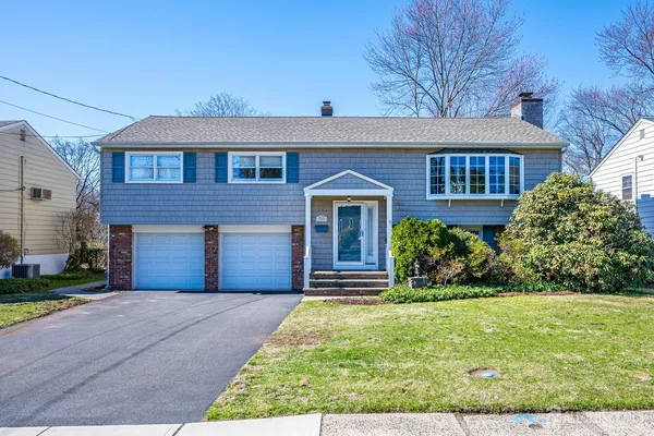 $560,000 | 345 Clinton Avenue, North Plainfield, NJ 07063