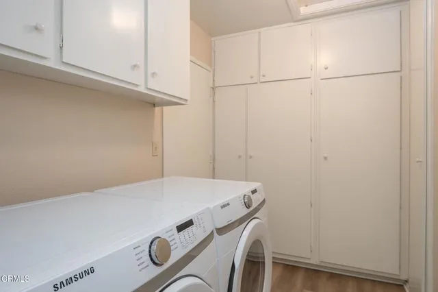 a view of utility room