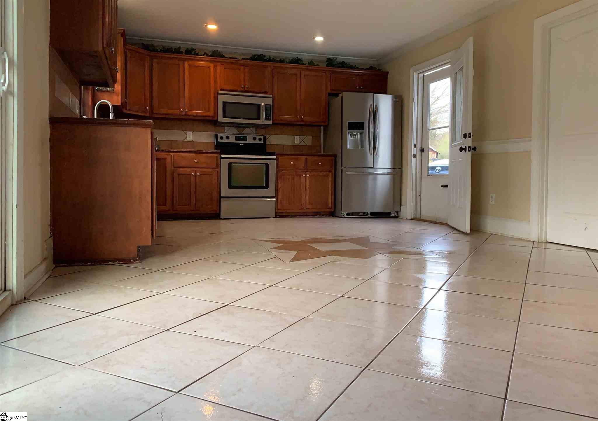 517 State Rd S-39-122 Liberty, SC 29657 - Photo 8 of 26