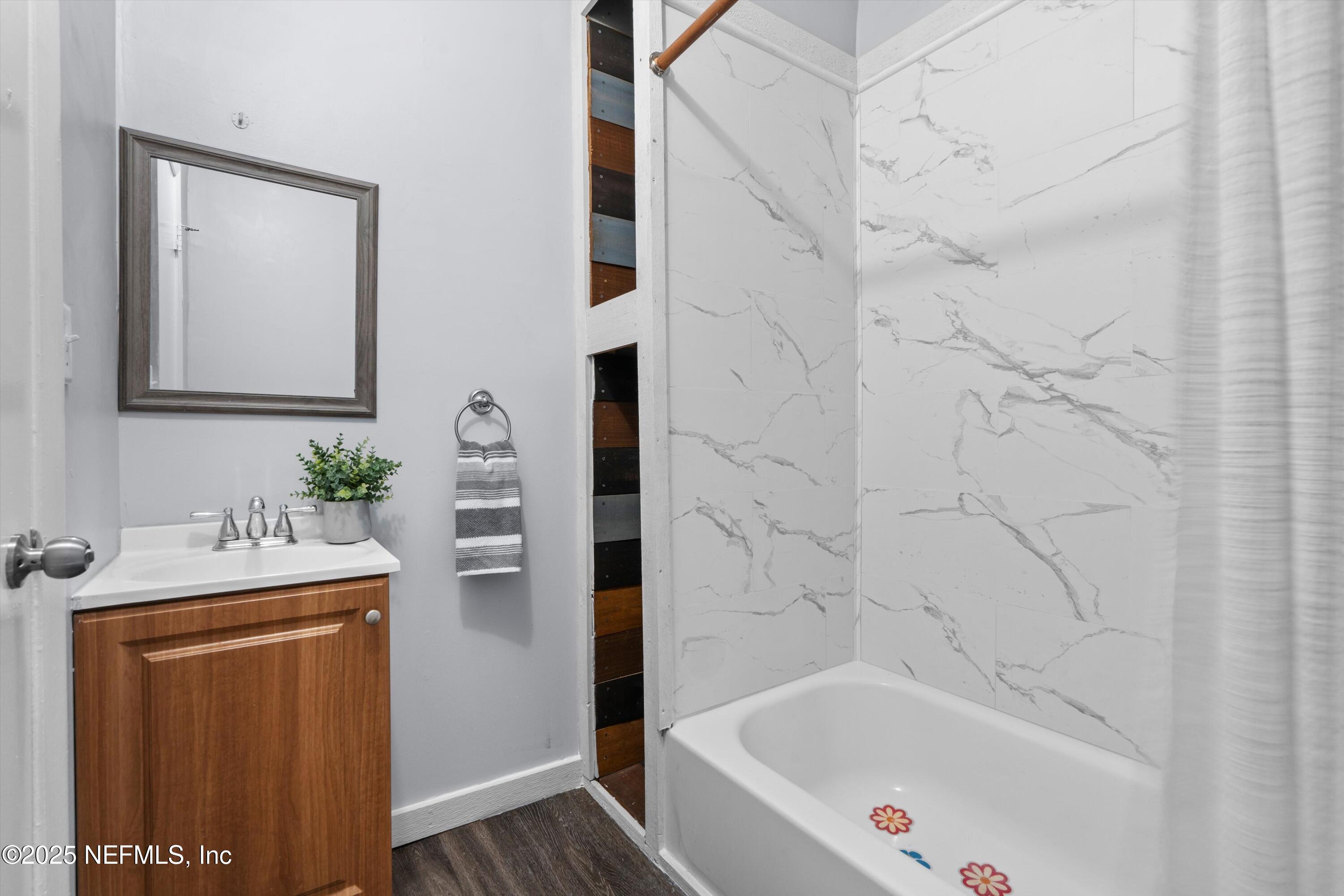 386 Raleigh Road, Unit 15 Jacksonville, FL 32225 - Photo 17 of 33 24-Bedroom 2 Bathroom