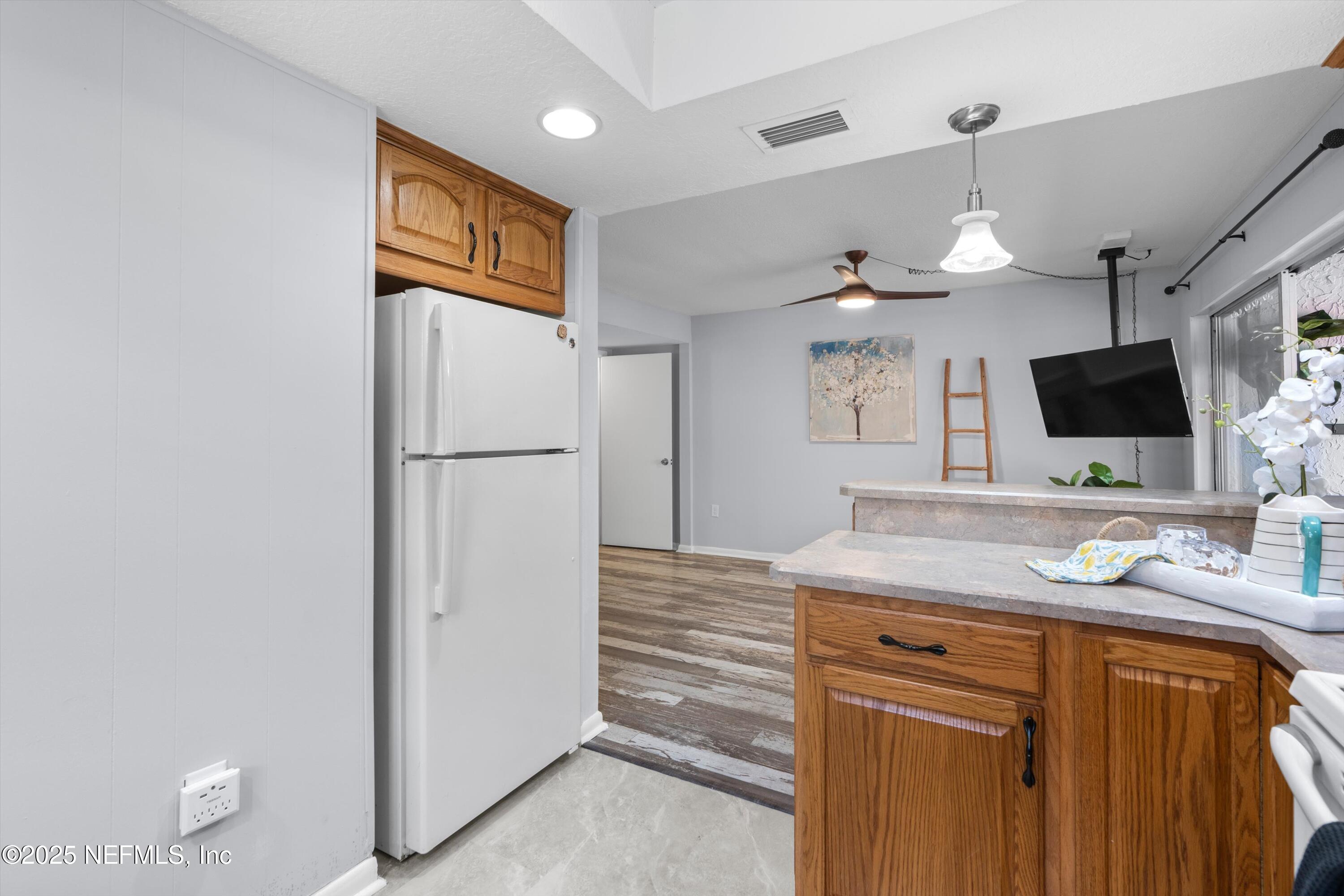 386 Raleigh Road, Unit 15 Jacksonville, FL 32225 - Photo 19 of 33 13-Kitchen