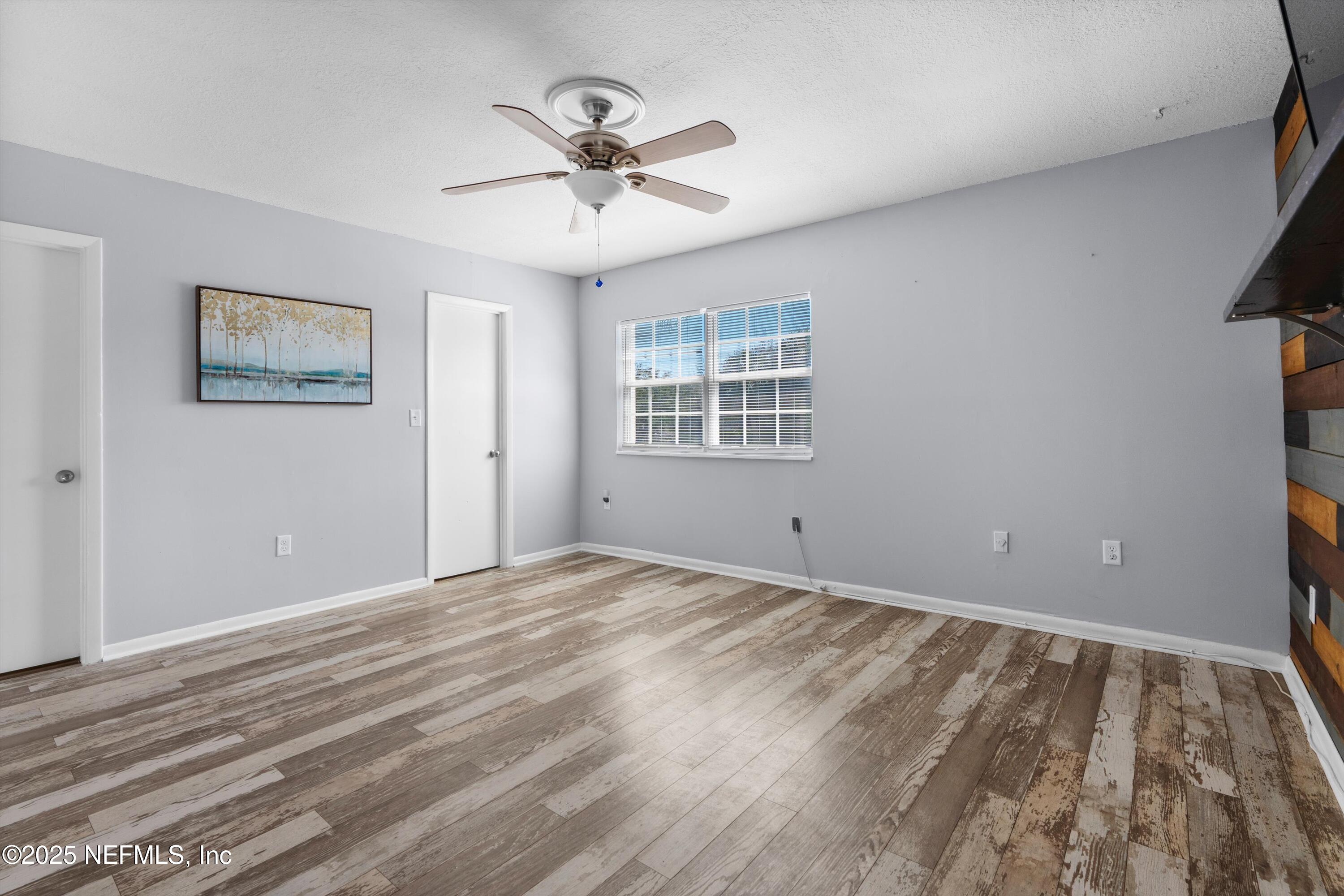 386 Raleigh Road, Unit 15 Jacksonville, FL 32225 - Photo 24 of 33 16-Primary Bedroom