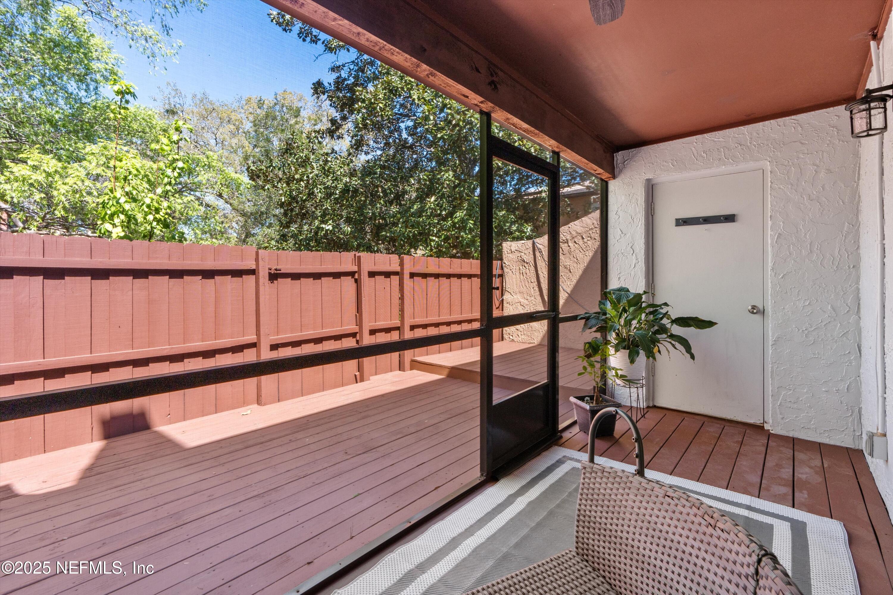 386 Raleigh Road, Unit 15 Jacksonville, FL 32225 - Photo 25 of 33 25-Patio