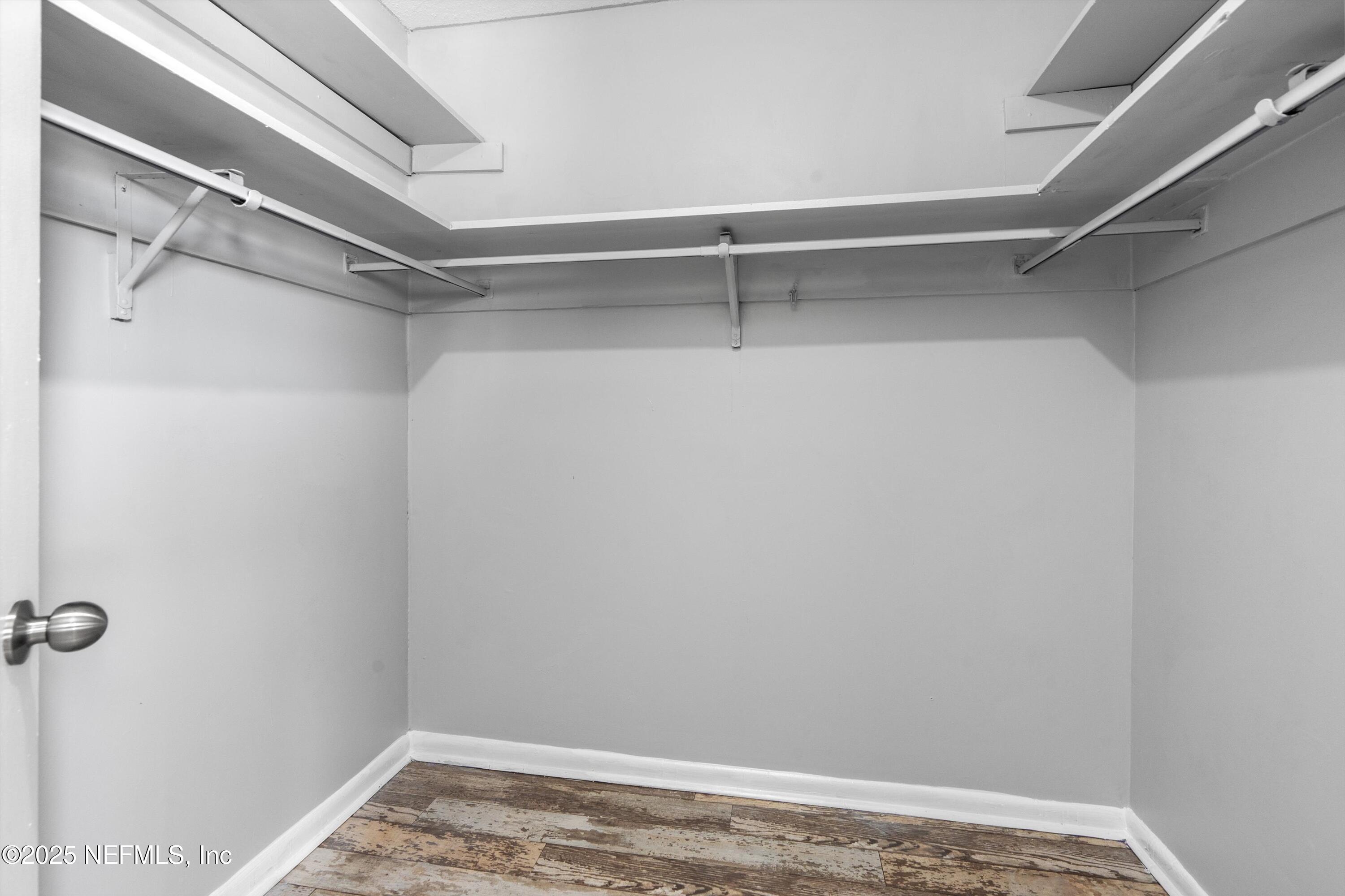 386 Raleigh Road, Unit 15 Jacksonville, FL 32225 - Photo 10 of 33 20-Closet