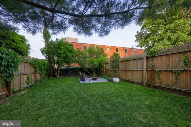 $338,000 | 33 North Mary Street, Lancaster, PA 17603